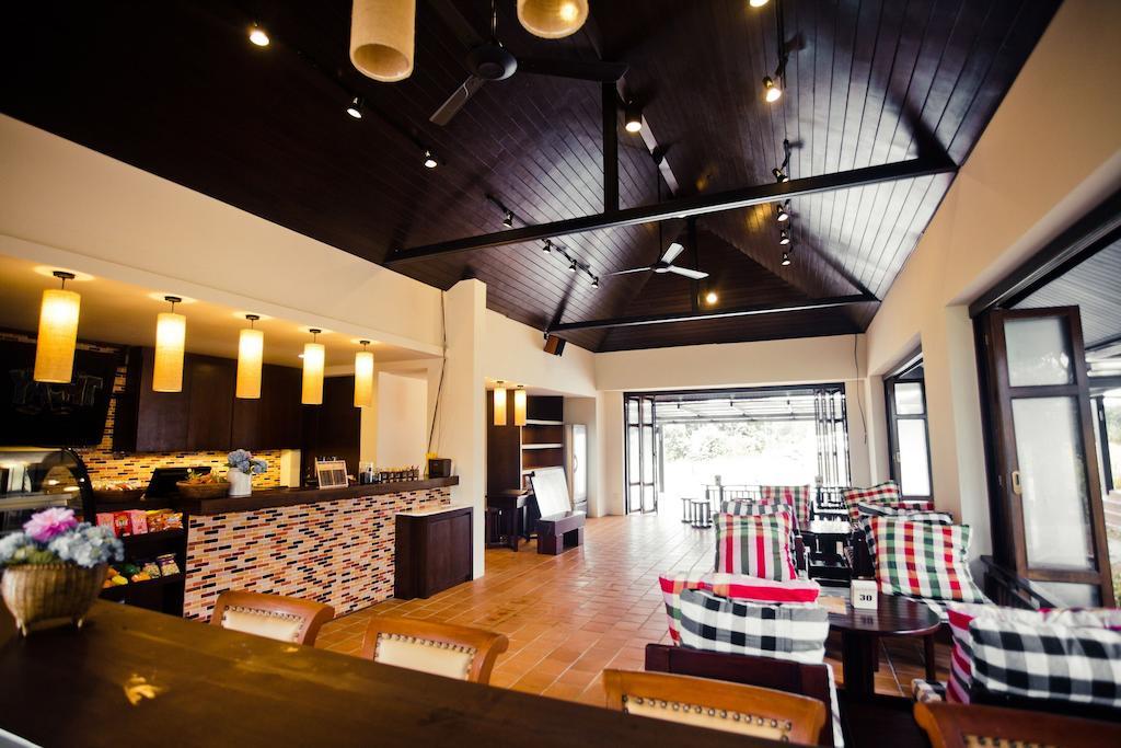 สบายดี วัลเล่ย์ Hotel Ban Gnik ภายนอก รูปภาพ