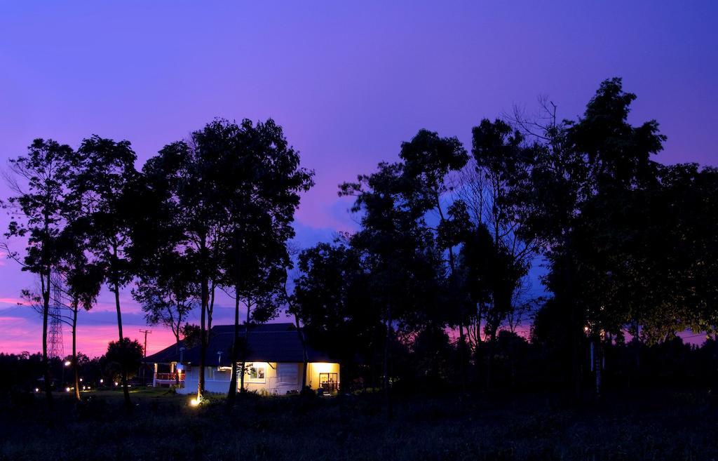สบายดี วัลเล่ย์ Hotel Ban Gnik ภายนอก รูปภาพ